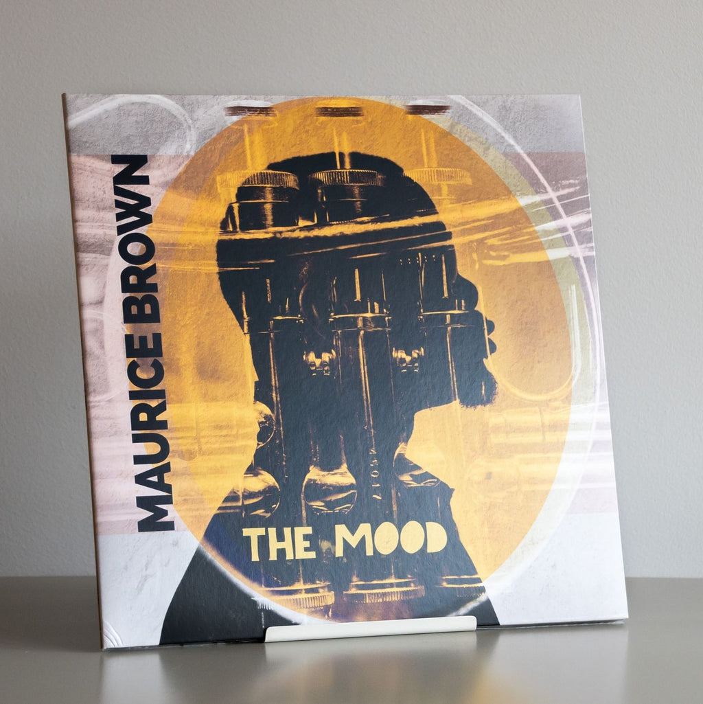 Crèmekleurige MOEBE now playing standaard met de vinylhoes