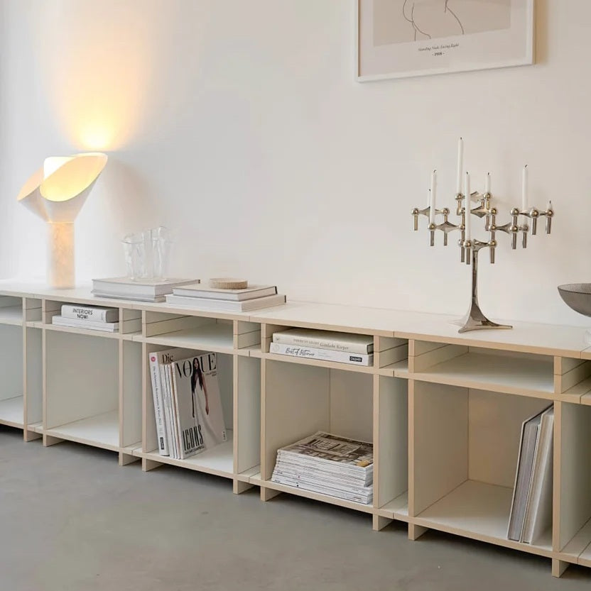 Lichtgekleurde Kiyo R1 TV Bundel als lang modulair sideboard met open vakken voor boeken en vinylplaten